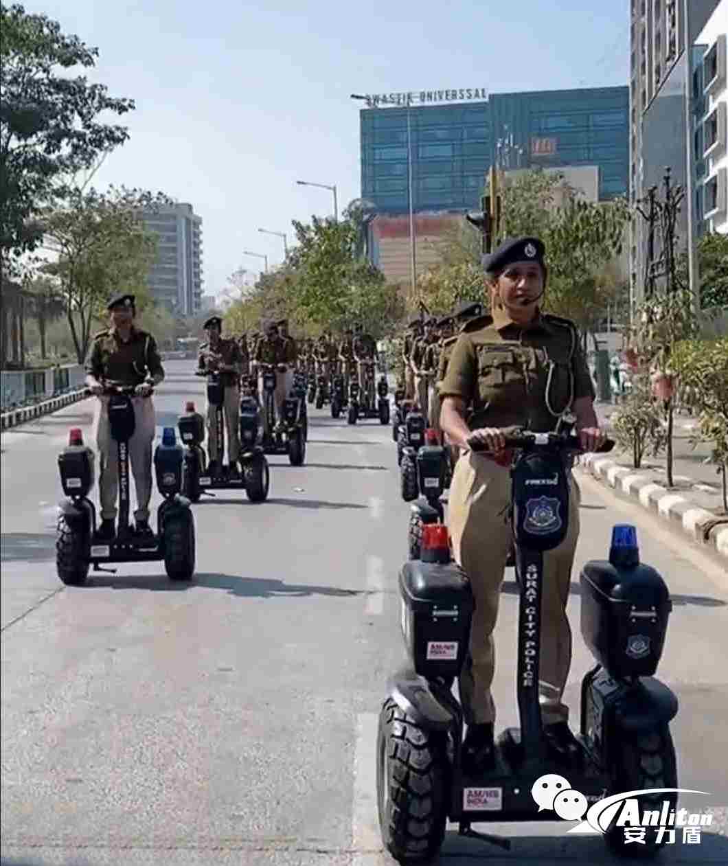 安力盾 P60 警用平衡车：印度德里首批交付，智能执勤新装备