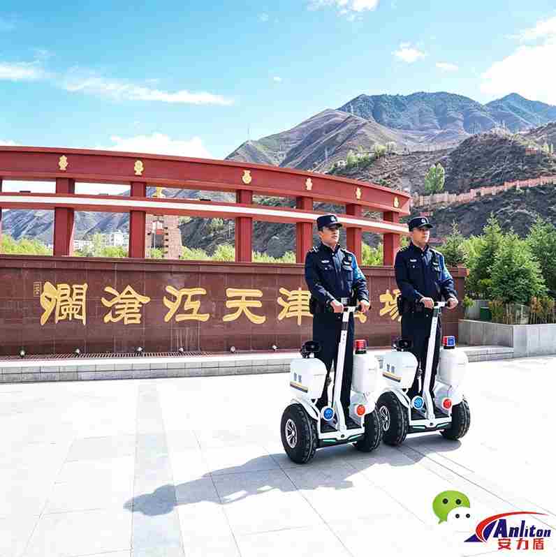 警用平衡车.jpg