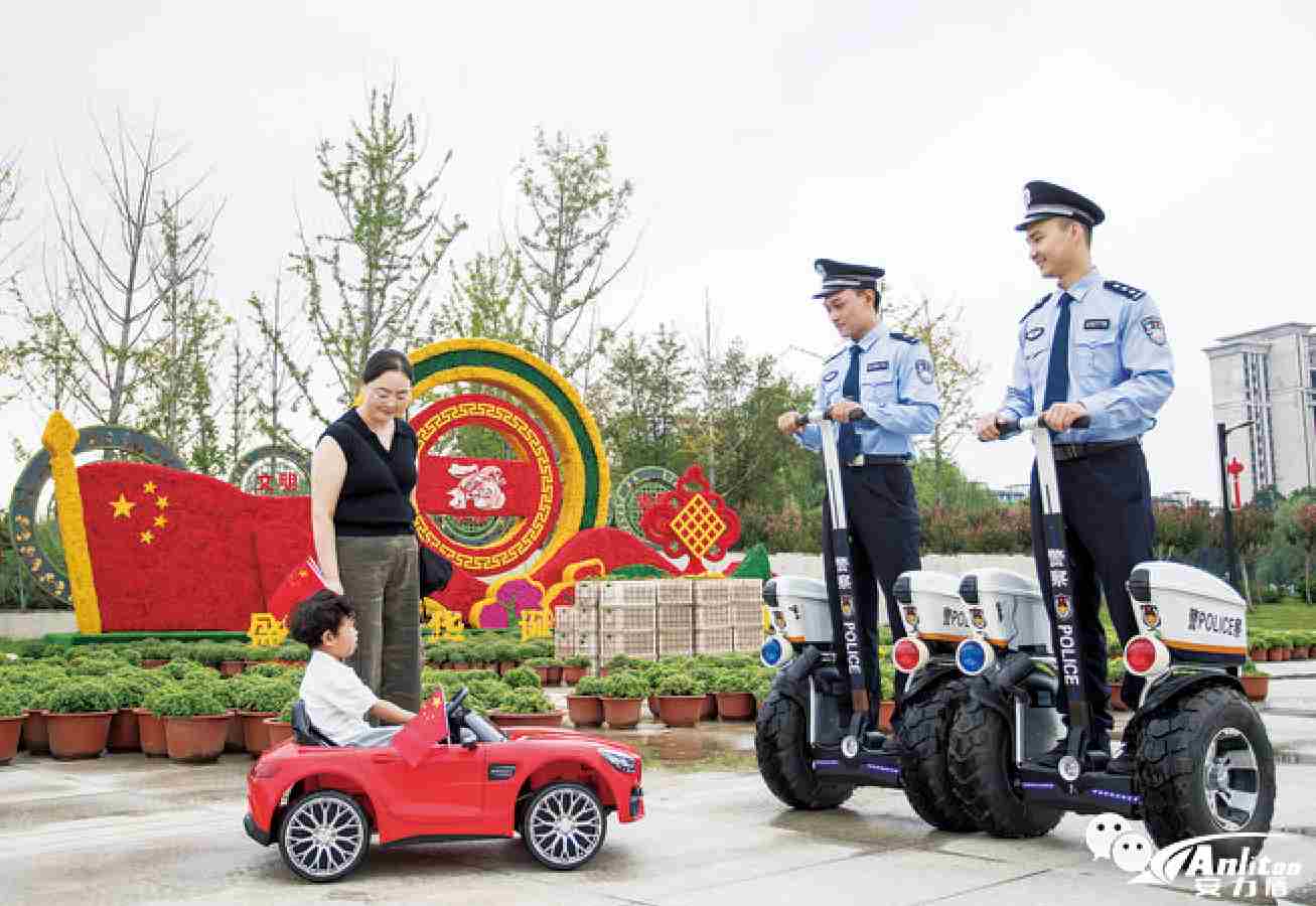 邳州公安引入警用平衡车，科技赋能守护国庆中秋景区平安